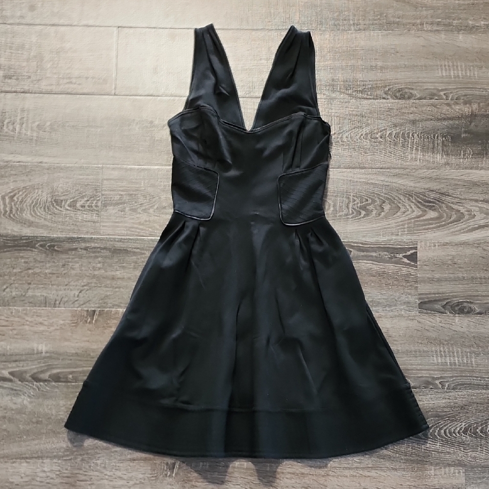 🎉 Diane Von Furstenberg "Shirley" ponte knit Dress 🎉